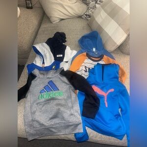 Lot of 6 different boys hoodies and sweatshirts size 2t pants